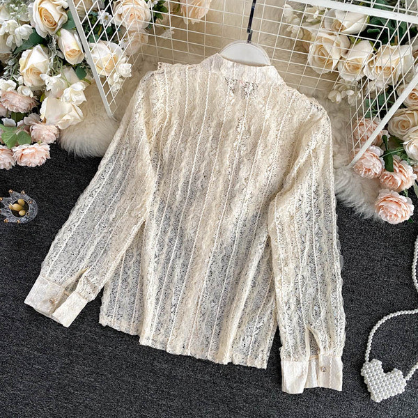 Naiste pitsiline retrosärk paelaga