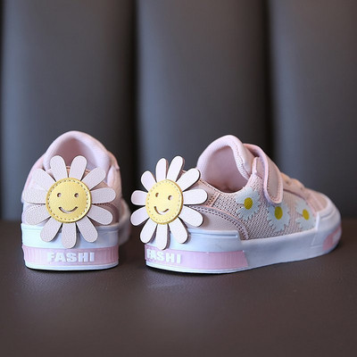 Moodsad 3D elemendi ja lameda tallaga laste tossud