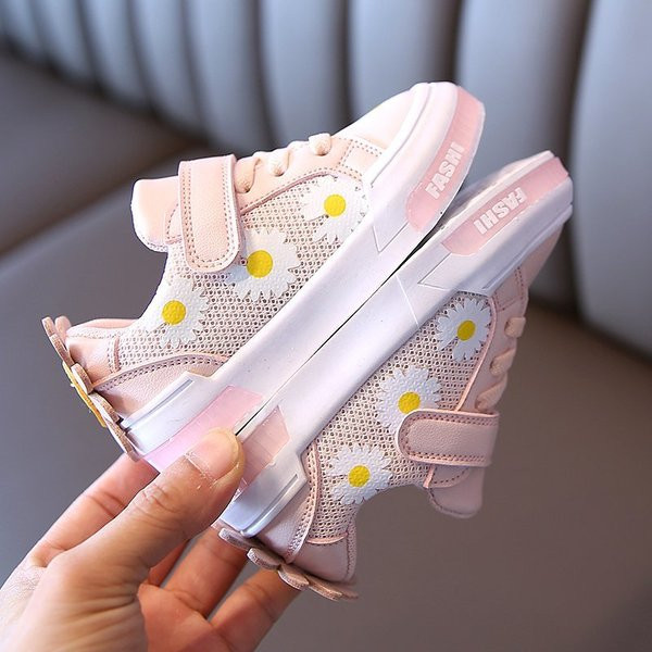 Moodsad 3D elemendi ja lameda tallaga laste tossud