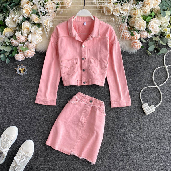 Roosa naiste seeliku ja jaki komplekt