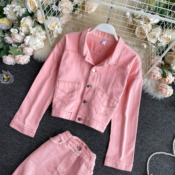 Roosa naiste seeliku ja jaki komplekt