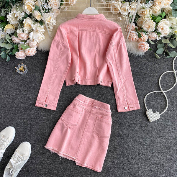 Roosa naiste seeliku ja jaki komplekt