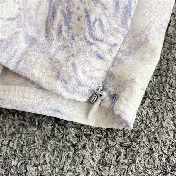 Naiste vabaaja särk paljaste õlgade ja pikkade varrukatega