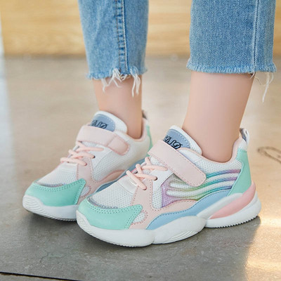 Hingavad kleebise ja lipsudega laste tossud tüdrukutele