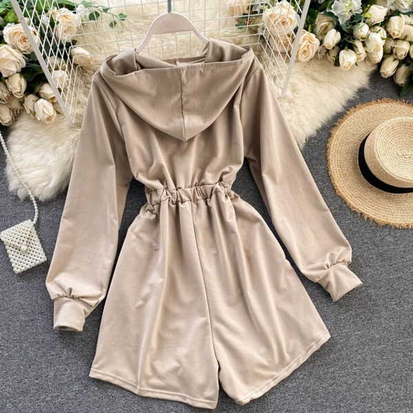 Γυναικεία ολόσωμη φόρμα με κουκούλα και ελαστική μέση