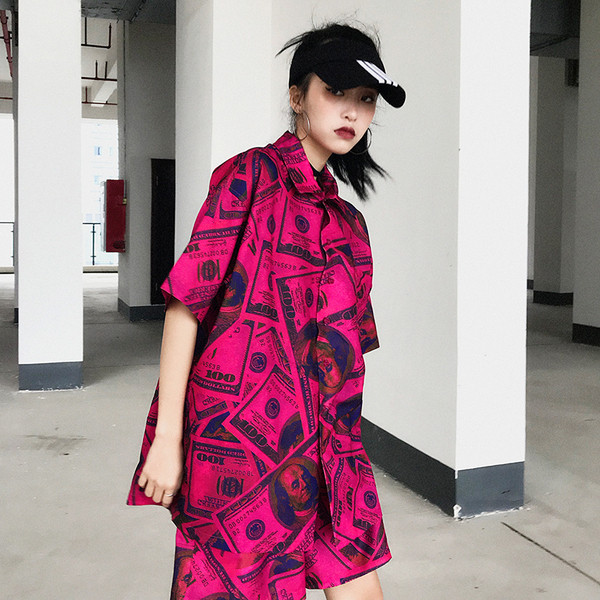 Kétrészes ingből és rövidnadrágból álló, modern női szett