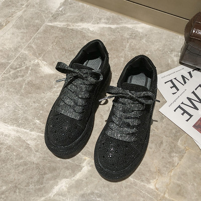 Uus kivikeste ja läikivate lipsudega naiste tossude mudel