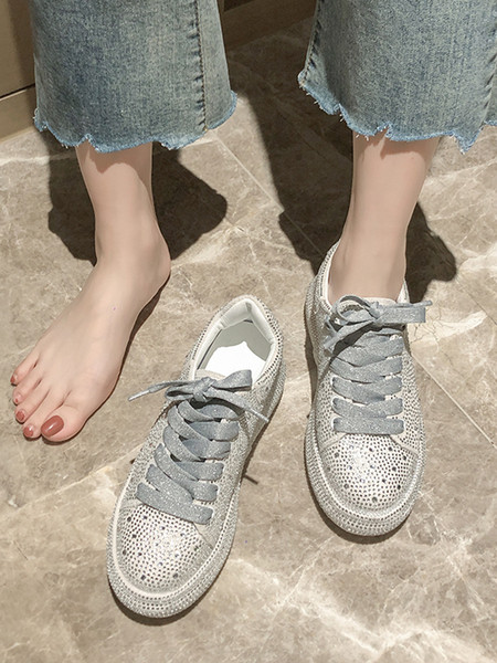 Uus kivikeste ja läikivate lipsudega naiste tossude mudel