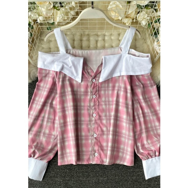 Női alkalmi kockás ing gombokkal és csupasz váll