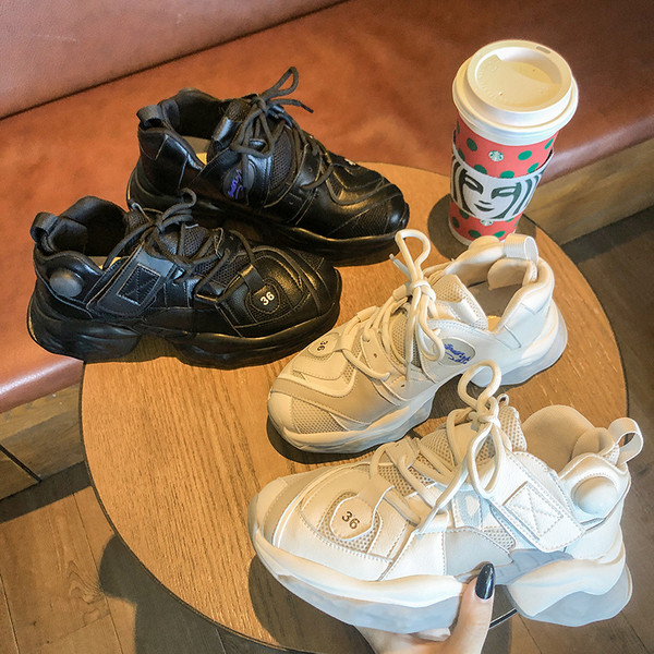 Sieviešu sporta kedas no eko ādas ar raupju zoli