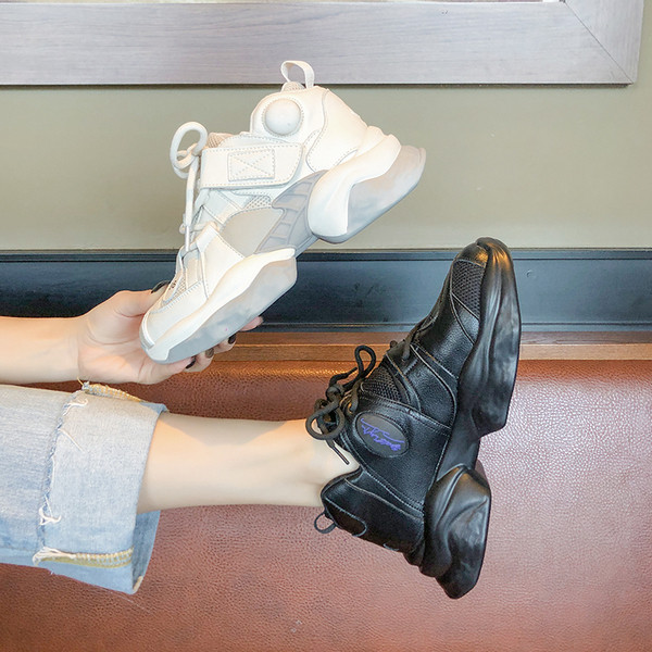 Sieviešu sporta kedas no eko ādas ar raupju zoli