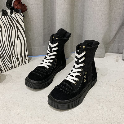 Uus kõrgete naiste tossude mudel ökoseemisnahast paeltega