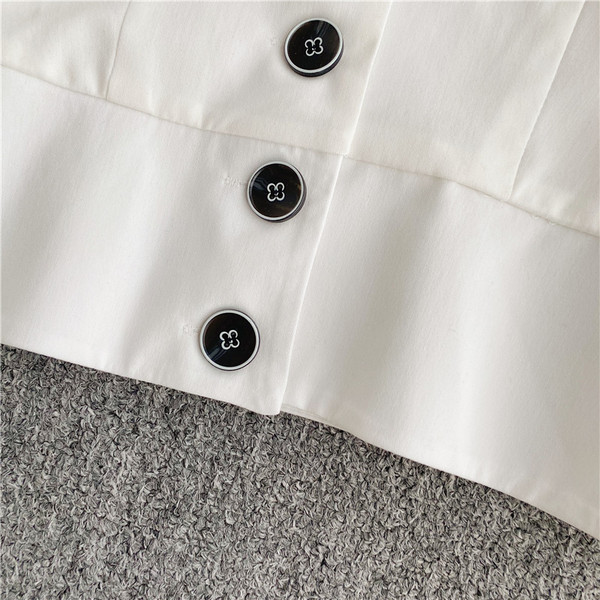 Cămașă scurtă de damă modernă cu guler clasic