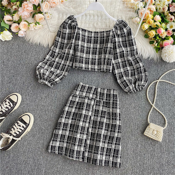 Κομψό γυναικείο σετ φούστα και μπλούζα