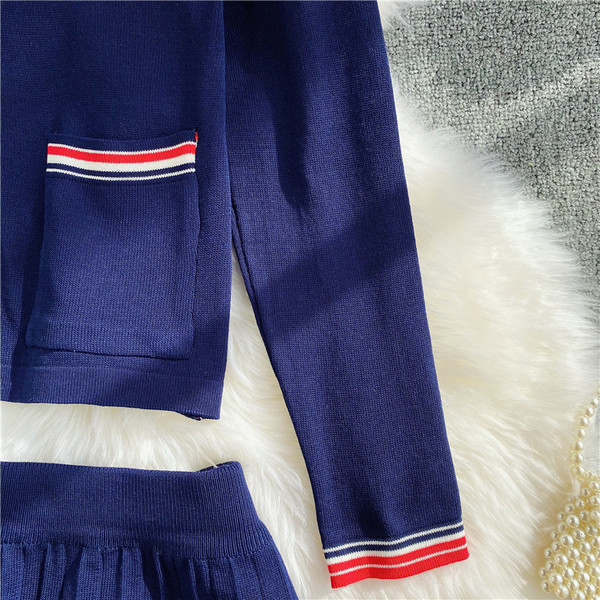 Aktuális női szoknya és mellény szett