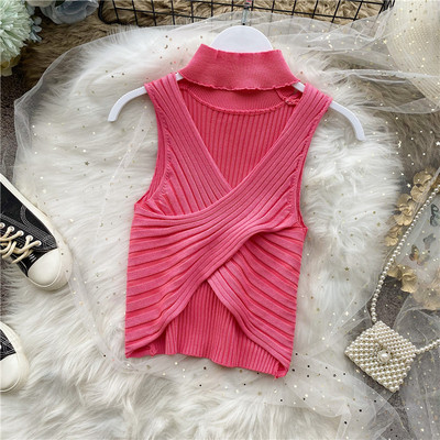 Női, lezser viseletes modell spitz nyakkivágással