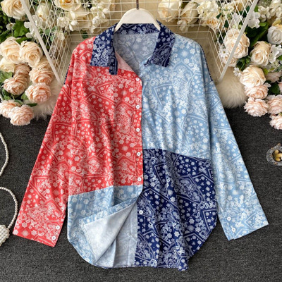 Naiste vabaajasärk klassikalise krae ja kolme värvi nööpidega