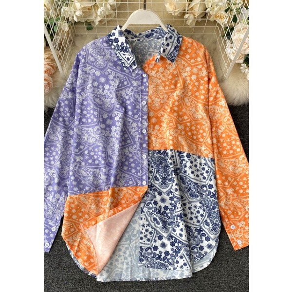 Naiste vabaajasärk klassikalise krae ja kolme värvi nööpidega