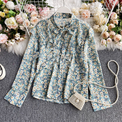 Cămașă modernă de damă cu model floral și guler înalt