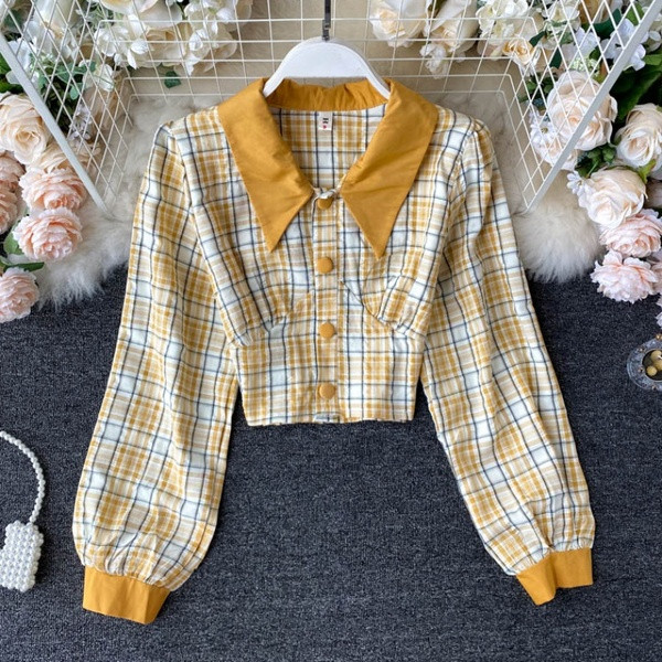 Naiste ruuduline särk klassikalise krae ja nööpidega