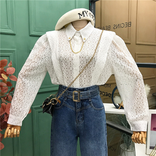 Cămașă de damă din dantelă cu mâneci lungi și lanț