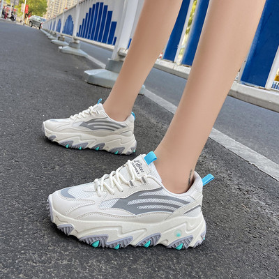 Γυναικεία αθλητικά παπούτσια με κορδόνια και πλέγμα