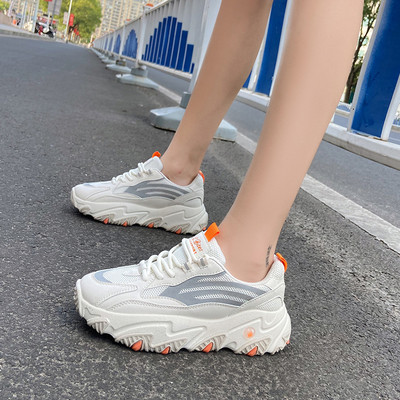 Γυναικεία αθλητικά παπούτσια με κορδόνια και πλέγμα