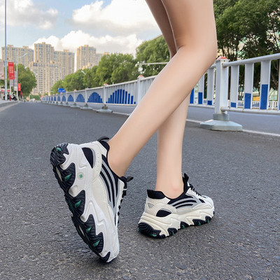 Γυναικεία αθλητικά παπούτσια με κορδόνια και πλέγμα