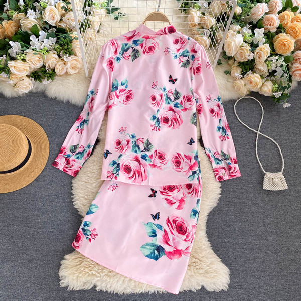 Moodne naiste lilleprindiga särgi ja seeliku komplekt