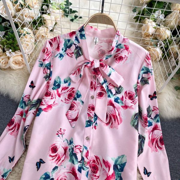 Moodne naiste lilleprindiga särgi ja seeliku komplekt