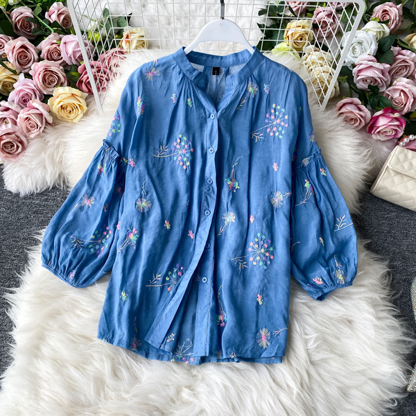 Női korszerű szoknya és ing szett