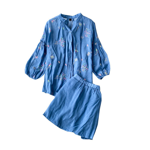 Női korszerű szoknya és ing szett