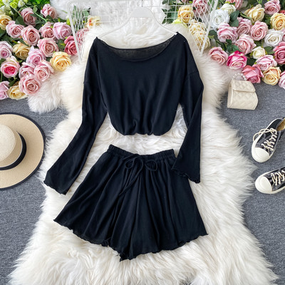 Set casual dama model simplu de pantaloni scurti si bluza