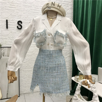 Stiilne naiste komplekt, mis sisaldab pikkade varrukatega särki ja seelikut