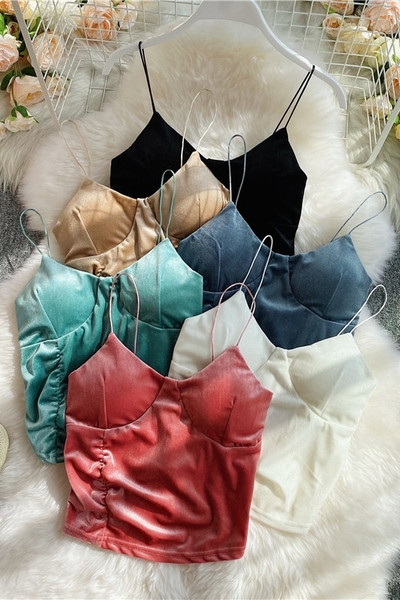 Modern női felső, vékony pánttal illeszkedő modell