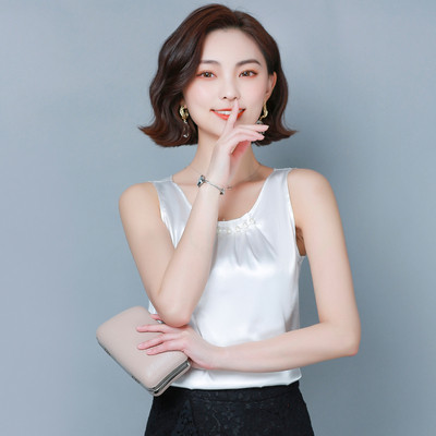 Új modell női felső gyöngyökkel és széles pántokkal