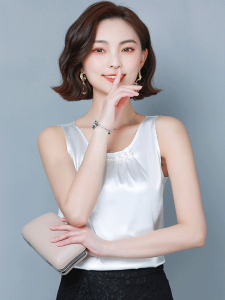 Új modell női felső gyöngyökkel és széles pántokkal