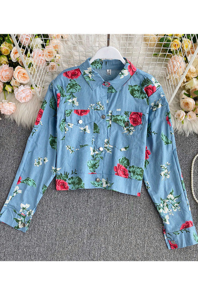 Praegune lillelise mustriga ja klassikalise kraega naiste särk