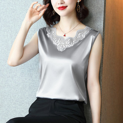 Μοντέρνα γυναικεία μπλούζα με δαντέλα και φαρδιά τιραντάκια