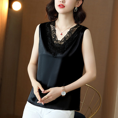 Γυναικεία αμάνικι μπλούζα από σατέν με δαντέλα και λαιμόκοψη