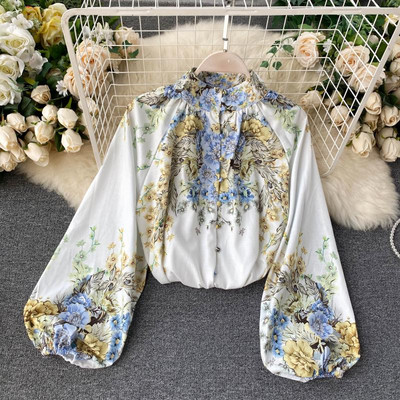 Γυναικείο πουκάμισο με χαμηλό γιακά και φαρδιά μανίκια