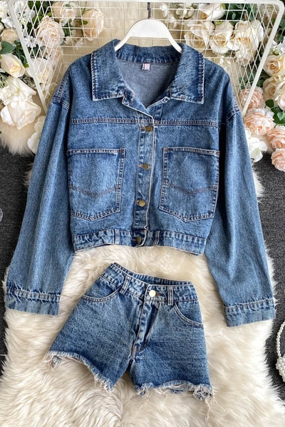 Naiste teksakomplekt koos jope ja lühikesed püksid