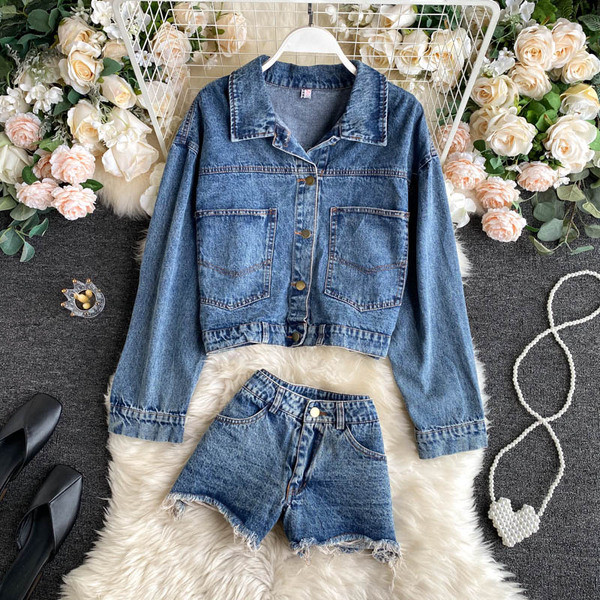 Naiste teksakomplekt koos jope ja lühikesed püksid