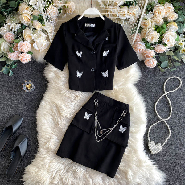 Set de dama neagra din doua piese cu elemente din dantela si lant metalic