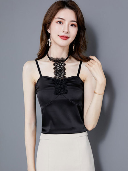 Női szatén felső vékony pánttal és csipkével
