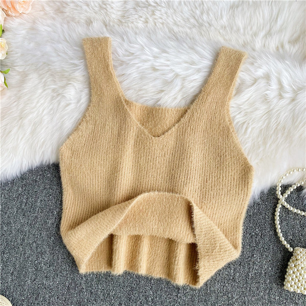 Mūsdienīgs sieviešu tops ar platām lencēm, vienkāršs modelis