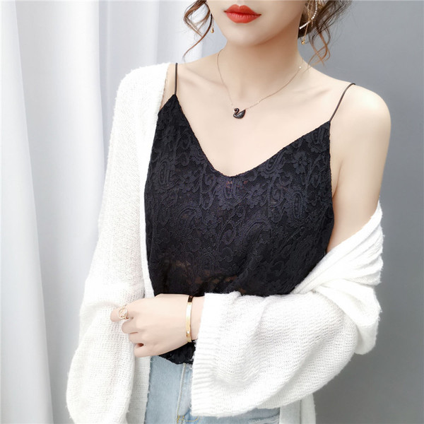 Γυναικείο δαντελωτό αμάνικο  μπλουζάκι με λεπτές τιράντες 