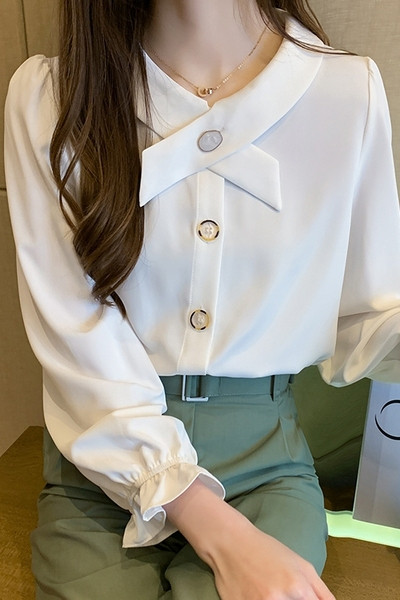 Γυναικείο κομψό πουκάμισο με κουμπιά σε λευκό χρώμα