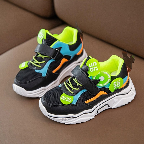 Gyerek tornacipő új modellje durva talppal, alkalmas lányoknak és fiúknak