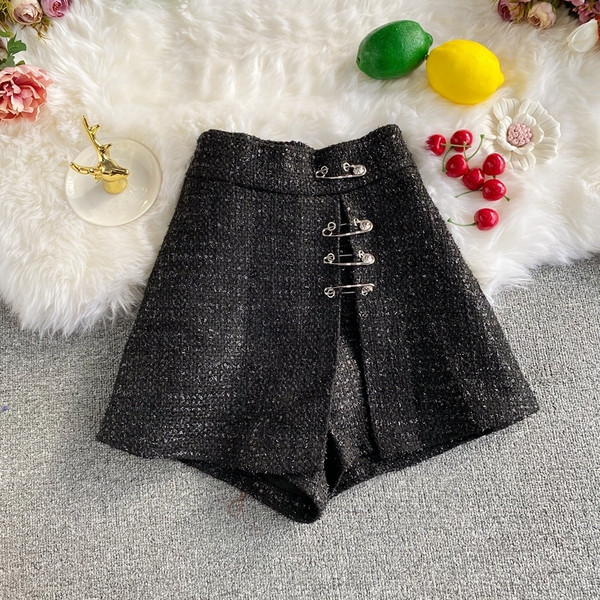 Stílusos női rövidnadrág magas derékkal